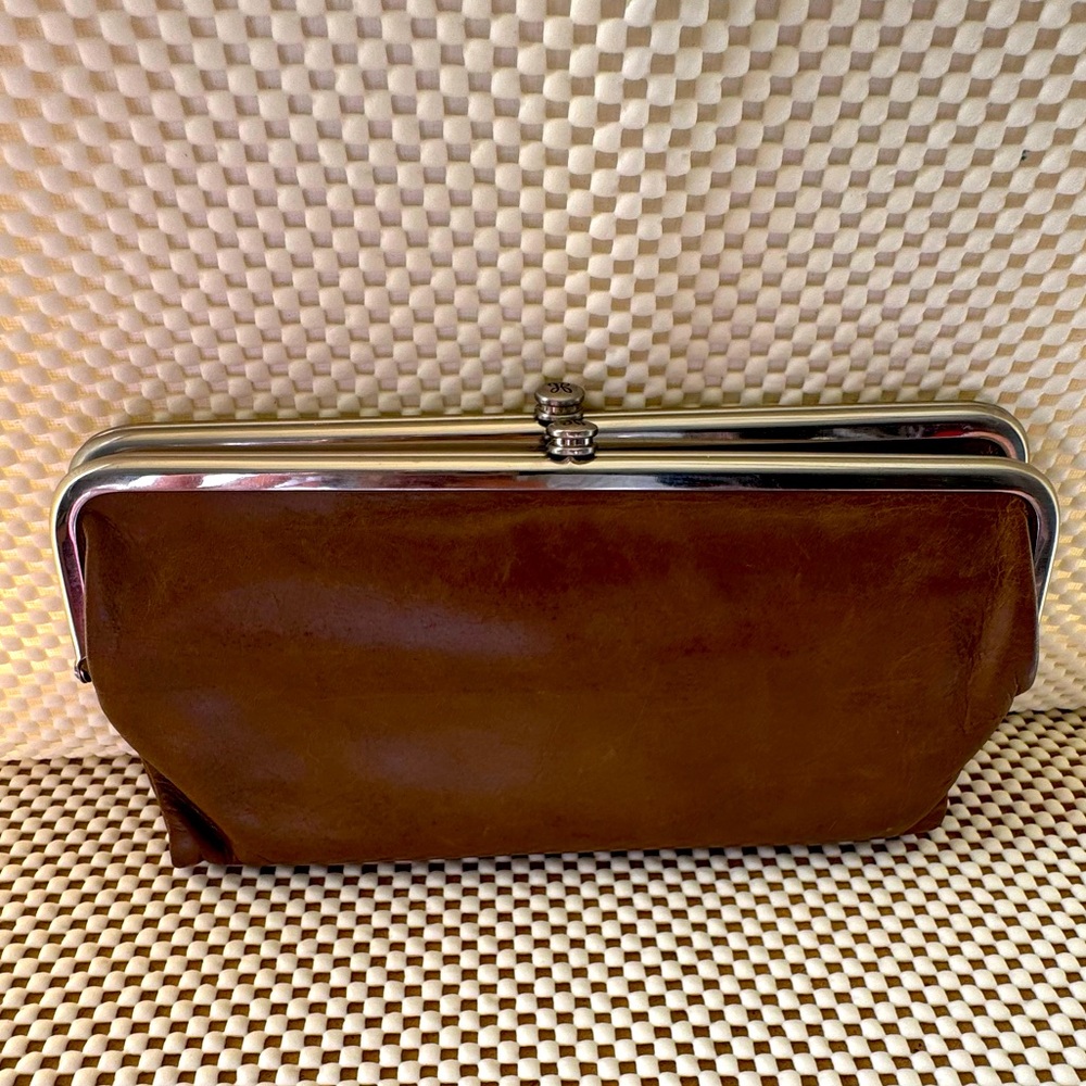 HOBO Lauren Clutch-Wallet TAN